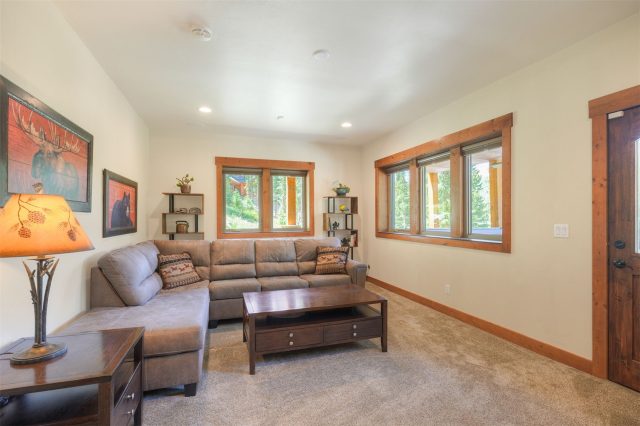 621 Doris Drive photo 18
