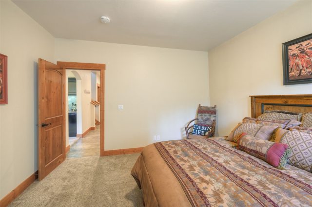 621 Doris Drive photo 24