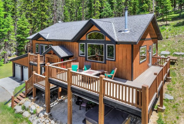 Home in Valley Of The Blue Sub, Breckenridge, CO — photo 2 (MLS S1069811)