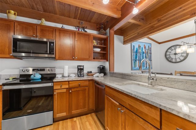 Townhome in Tennis Townhomes Condo, Keystone — photo 3 Townhome in Tennis Townhomes Condo, Keystone, CO — photo 3 (MLS S1069812)
