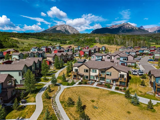 Townhome in Smith Ranch Sub, Silverthorne, CO — photo 2 (MLS S1069814)
