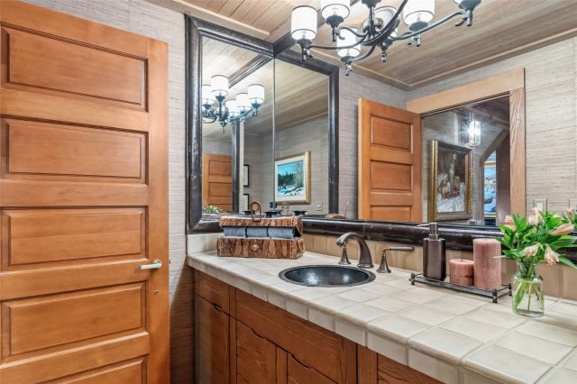 204 Clover Lane photo 24