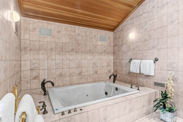 204 Clover Lane photo 33