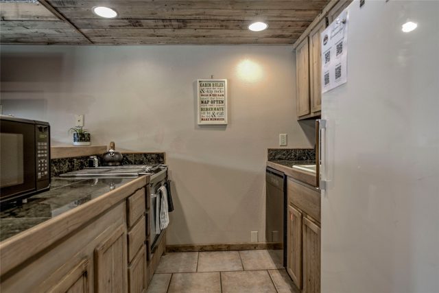 600 S Park Avenue 218 photo 13