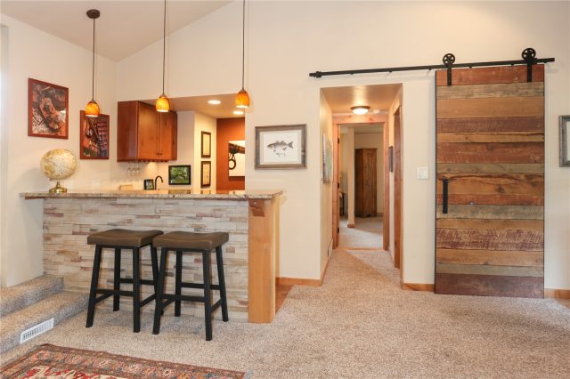 503 S 6th Avenue A photo 16