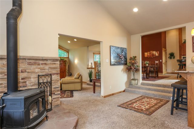 503 S 6th Avenue A photo 17