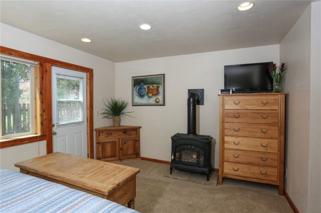 503 S 6th Avenue A photo 19
