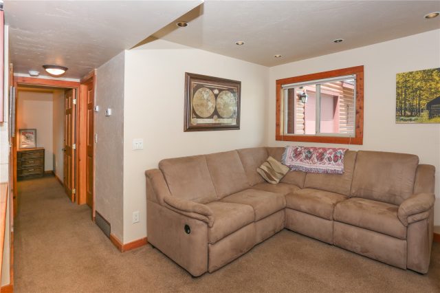 503 S 6th Avenue A photo 42