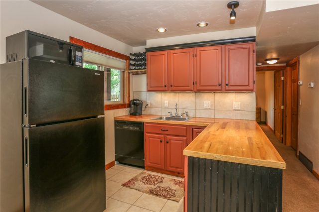 503 S 6th Avenue A photo 44