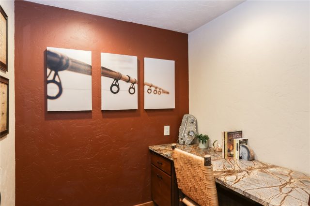 503 S 6th Avenue A photo 46