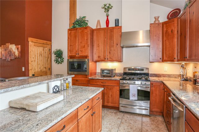 503 S 6th Avenue A photo 8
