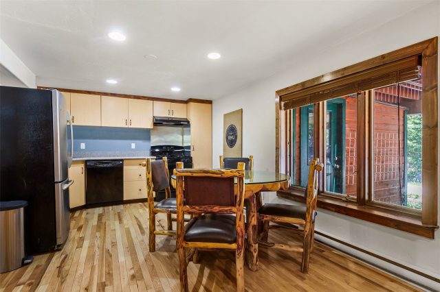 16 Bemrose Trail photo 25