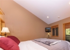 140 Creekside Drive E photo 18