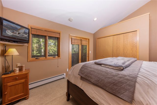 140 Creekside Drive E photo 19