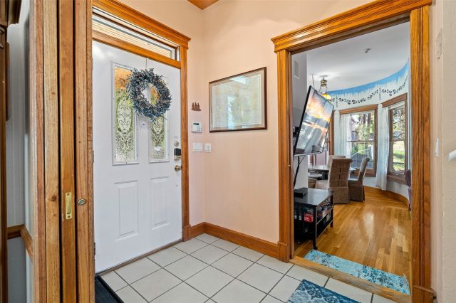 307 S High Street photo 14