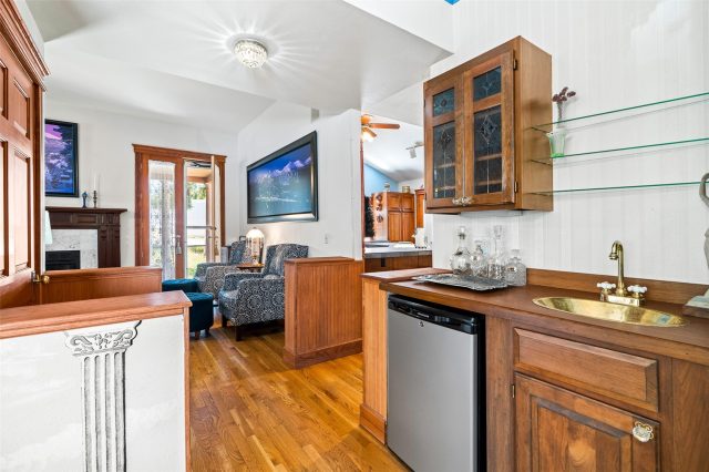 307 S High Street photo 19