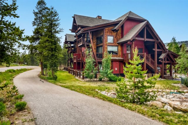 Condo in Seasons At Keystone Condo, Keystone — photo 1 Condo in Seasons At Keystone Condo, Keystone, CO — photo 1 (MLS S1069858)