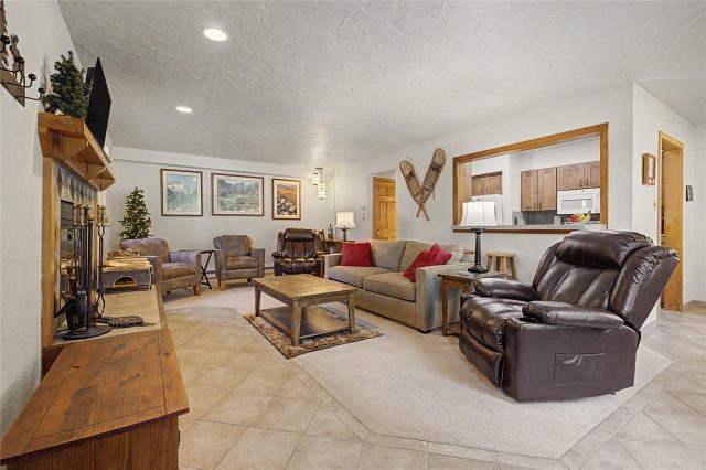 22300 Us Highway 6 1725 photo 6