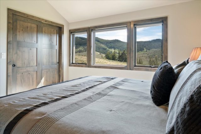 230 Telluride Court photo 29