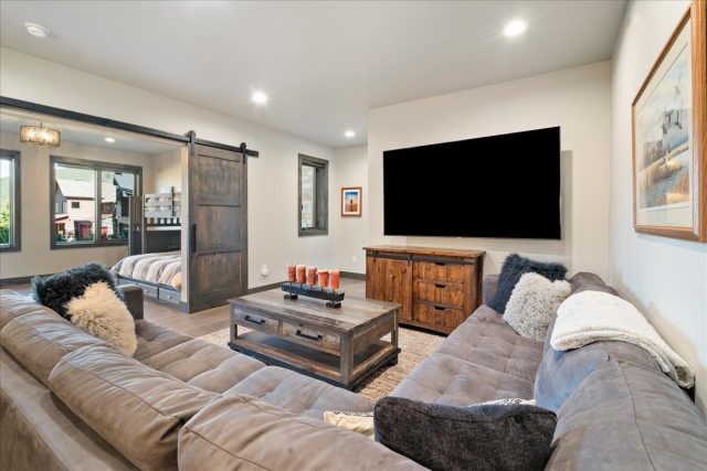 230 Telluride Court photo 34