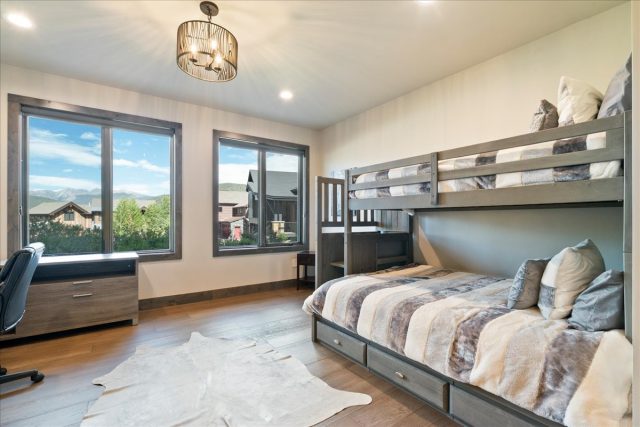230 Telluride Court photo 35