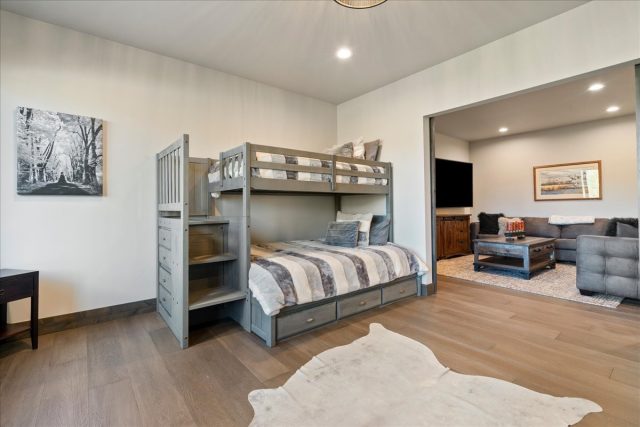 230 Telluride Court photo 37
