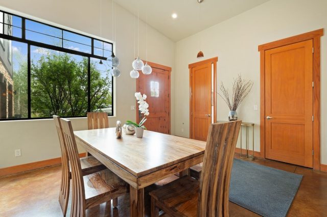 253 Highwood Terrace photo 10