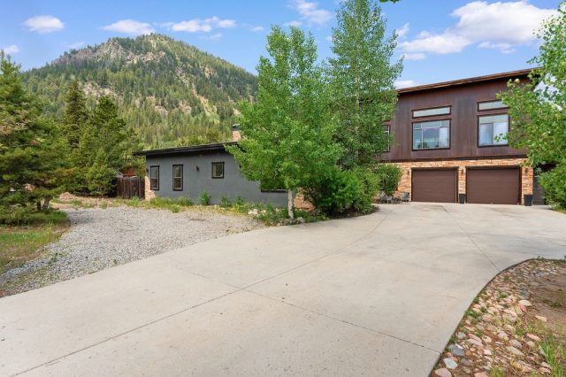 253 Highwood Terrace photo 42