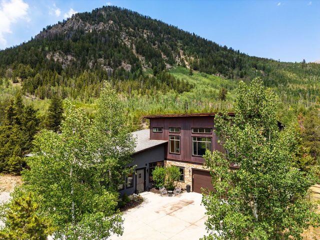 253 Highwood Terrace photo 45