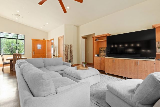 253 Highwood Terrace photo 7
