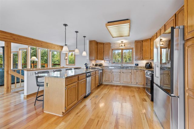 1139 Emerald Road photo 14