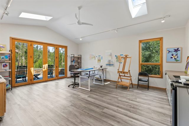 1139 Emerald Road photo 39