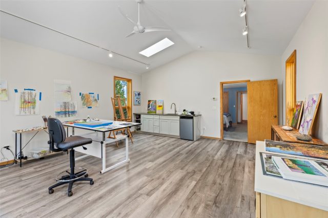 1139 Emerald Road photo 40
