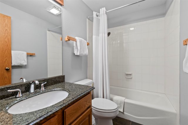 1139 Emerald Road photo 45