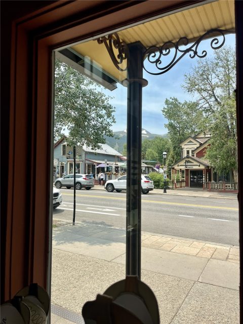 302 S Main Street B photo 8