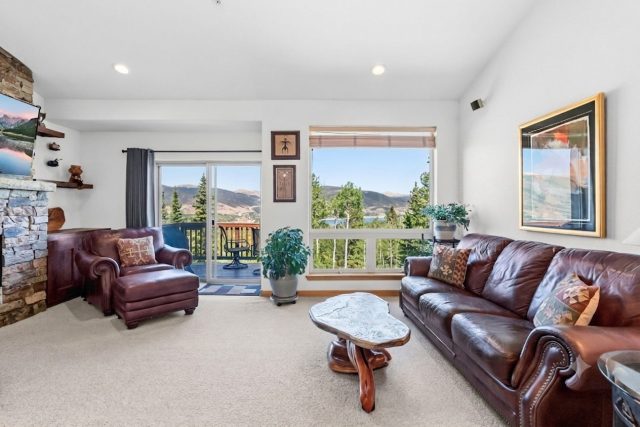Townhome in Prospector Village, Silverthorne, CO — photo 5 (MLS S1069901)