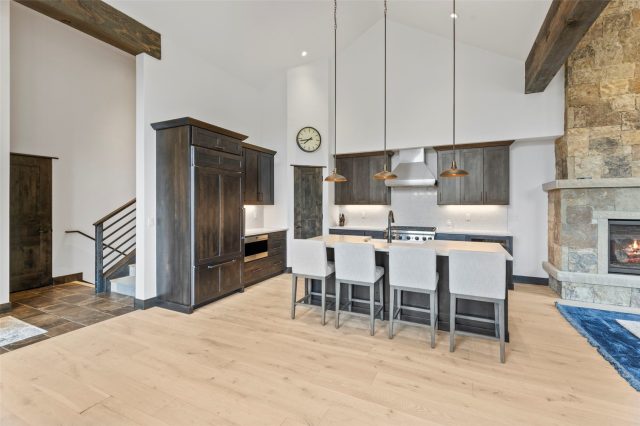 279 River Park Drive photo 14