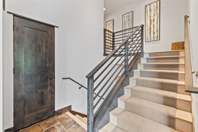 279 River Park Drive photo 23