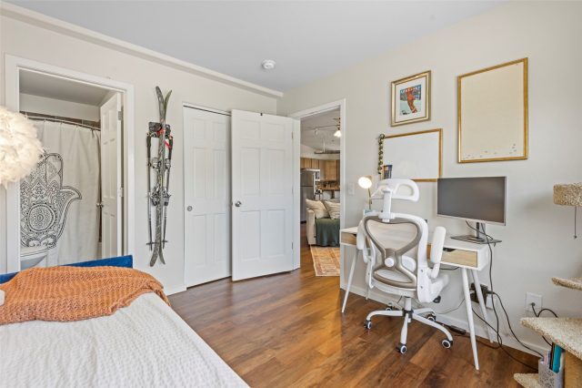 140 Wildernest Court 104 photo 24