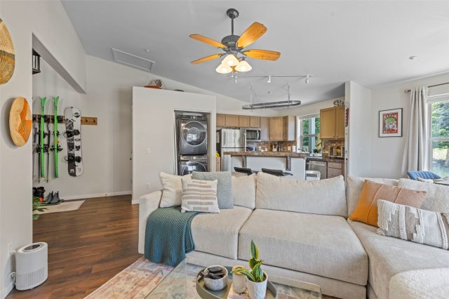 Condo in Prospector Village, Silverthorne, CO — photo 4 (MLS S1069907)