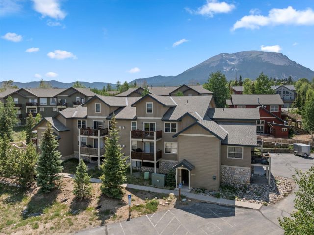 140 Wildernest Court 104 photo 7