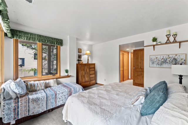 150 Tennis Club Road 1620 photo 20
