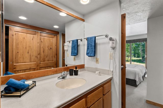 150 Tennis Club Road 1620 photo 21