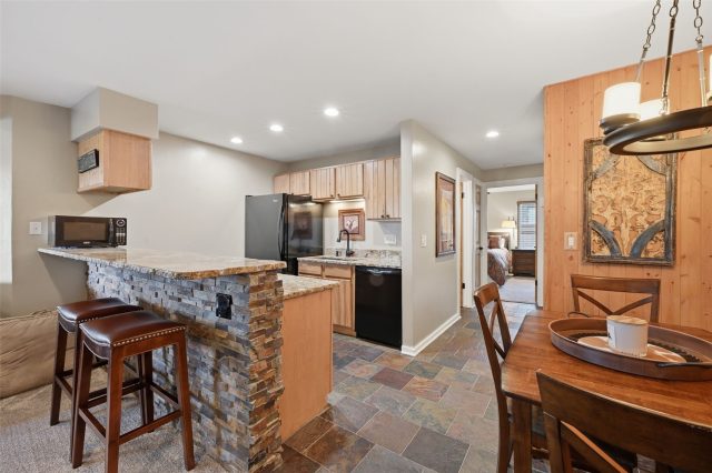 Condo in Silver Queen West Condo, Silverthorne, CO — photo 6 (MLS S1069913)
