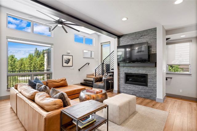158 Caravelle Drive 23 photo 18