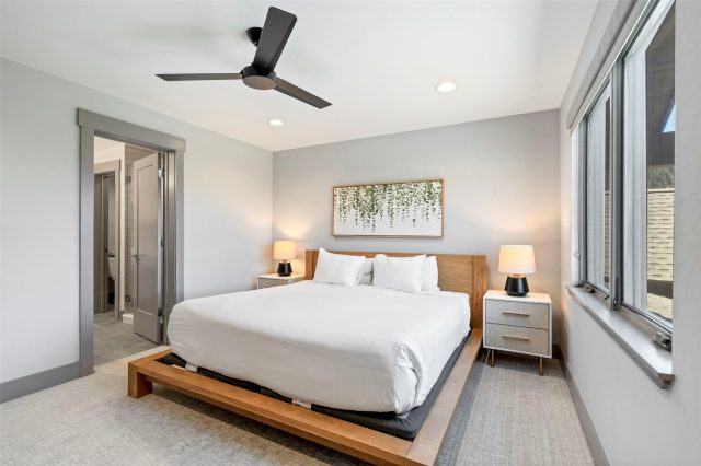158 Caravelle Drive 23 photo 21