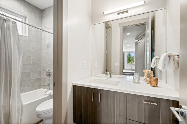158 Caravelle Drive 23 photo 33