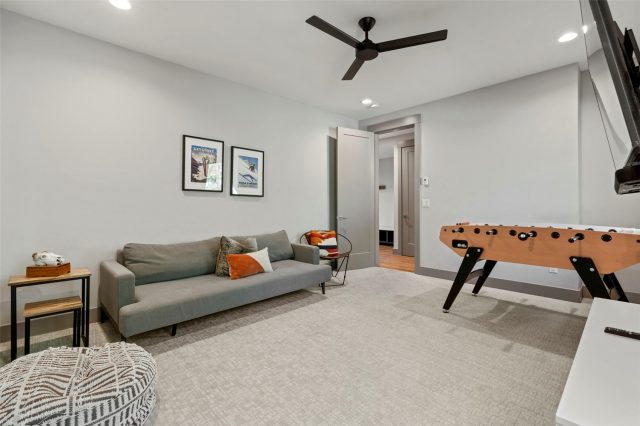 158 Caravelle Drive 23 photo 34