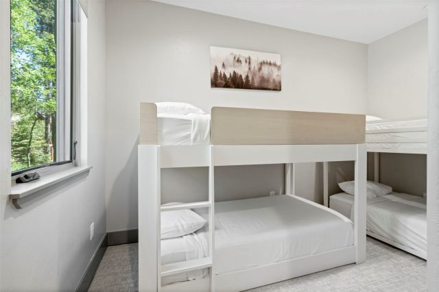 158 Caravelle Drive 23 photo 37