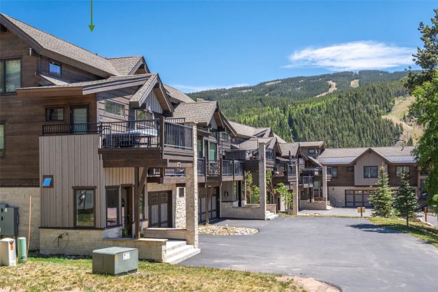 158 Caravelle Drive 23 photo 39